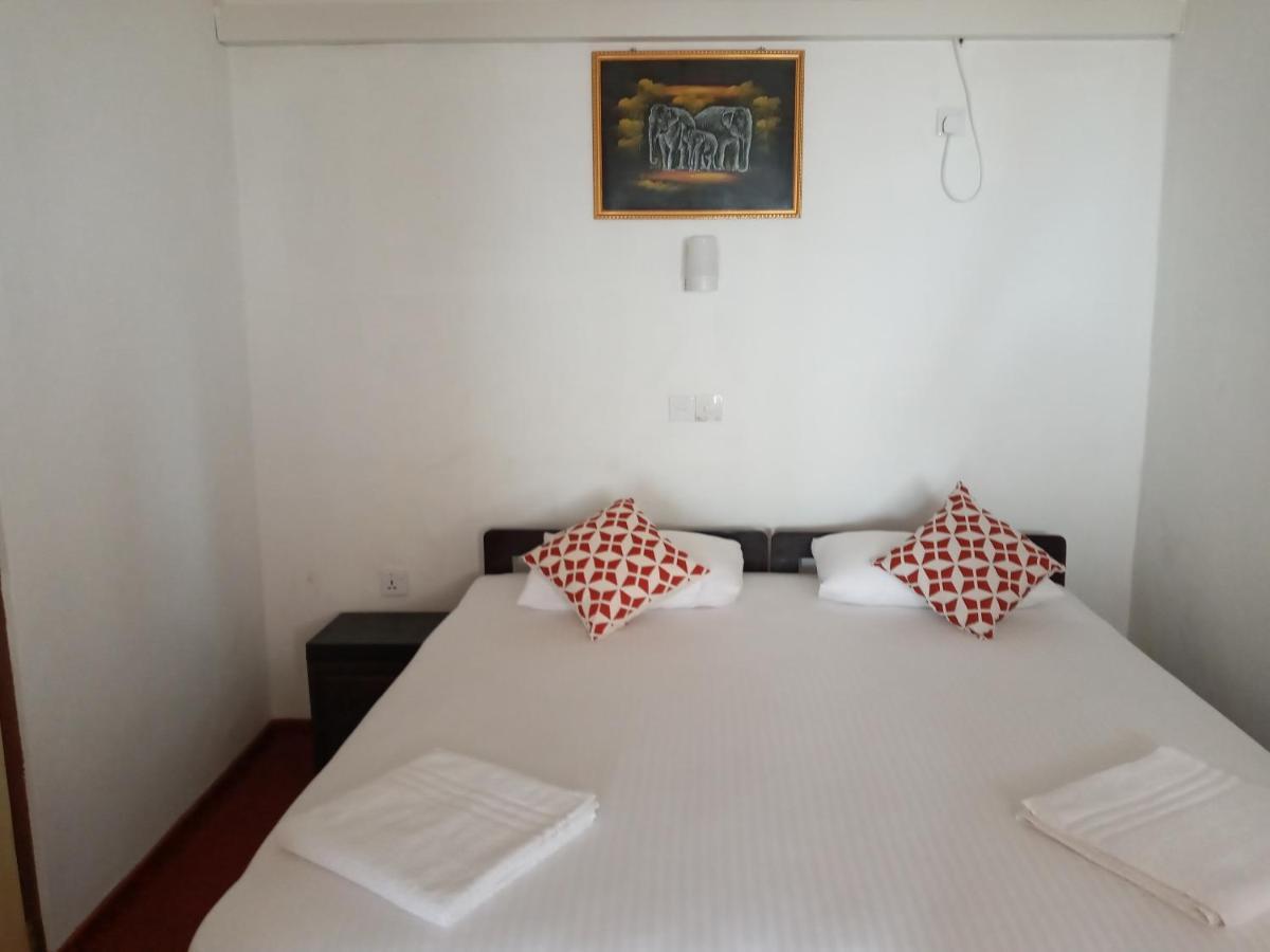 New Seaside Inn Hikkaduwa Eksteriør billede