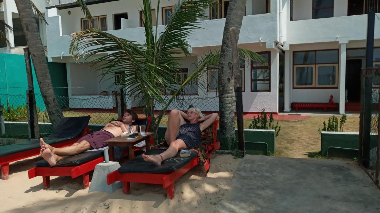 New Seaside Inn Hikkaduwa Eksteriør billede